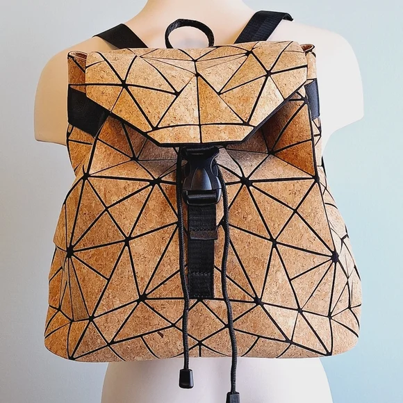 Geometric cork backpack - Picture 1 of 8